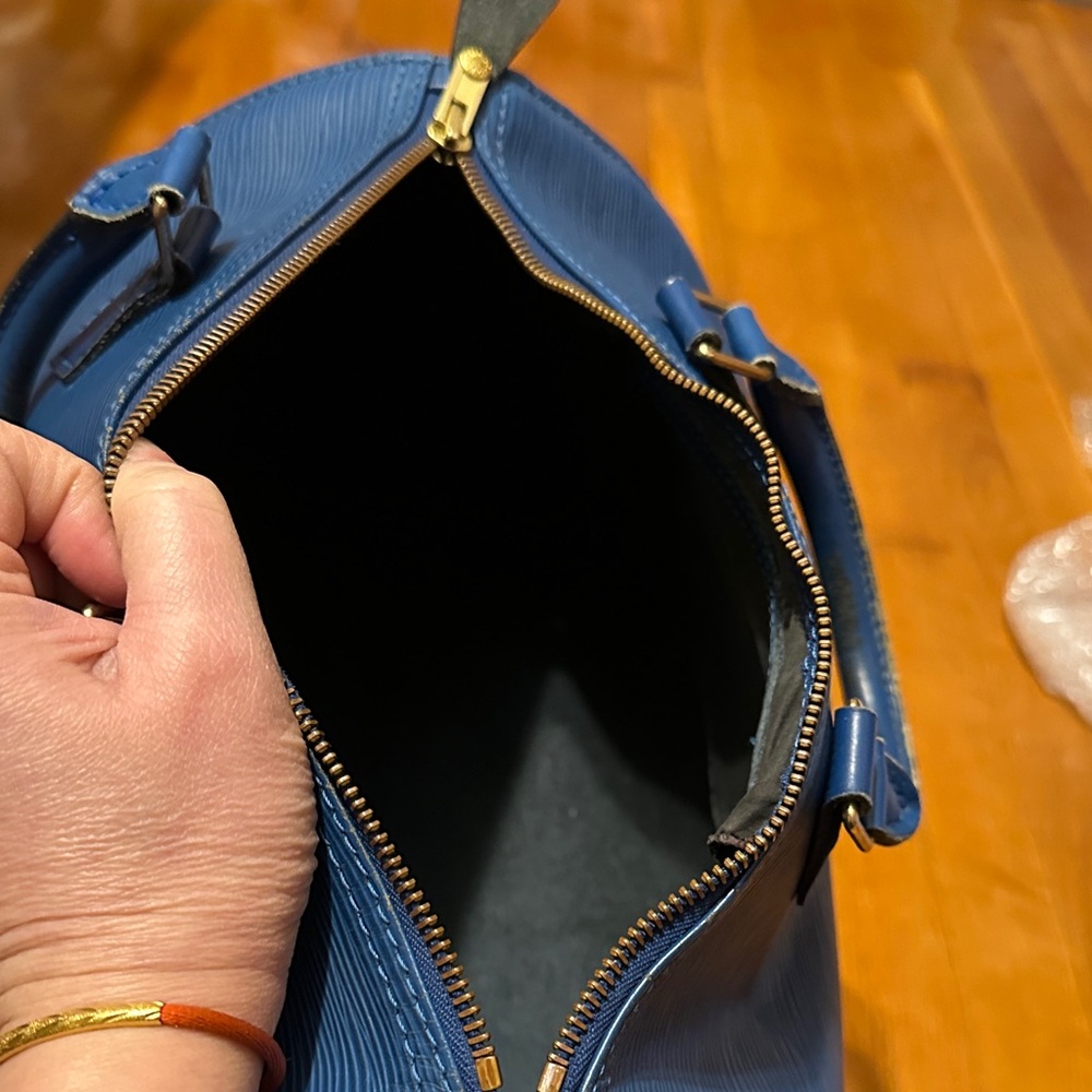 Louis Vuitton Blue Epi Leather Tote - Picture 10 of 16
